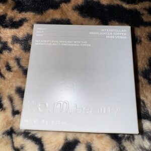 Ariana Grande Interstellar Highlighter Topper - Miss Venus